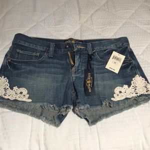 LUCKY BRAND Low Rise Jean Shorts